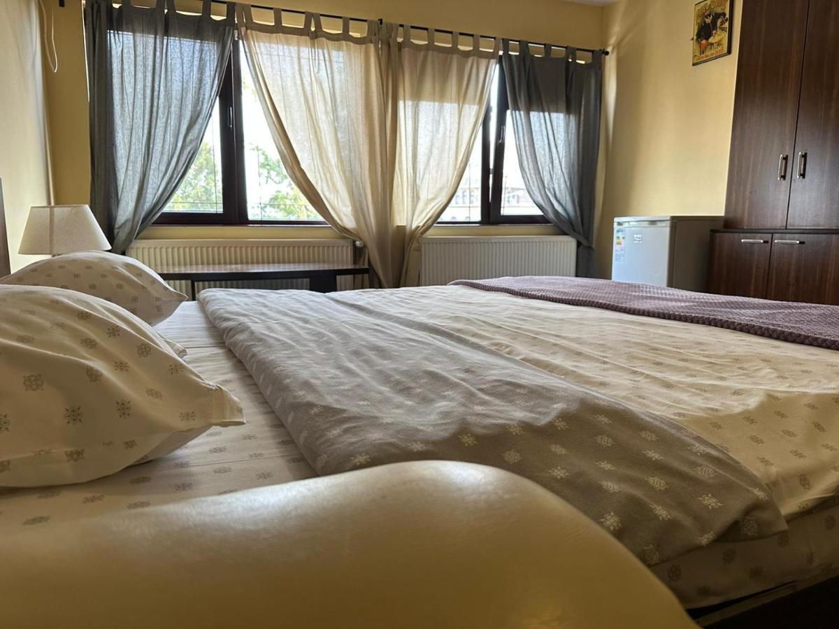 Apartament La O Barfa Ploeszti Zewnętrze zdjęcie