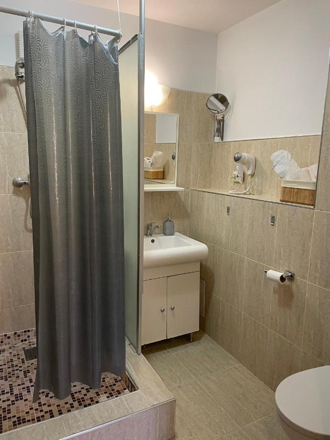Apartament La O Barfa Ploeszti Zewnętrze zdjęcie