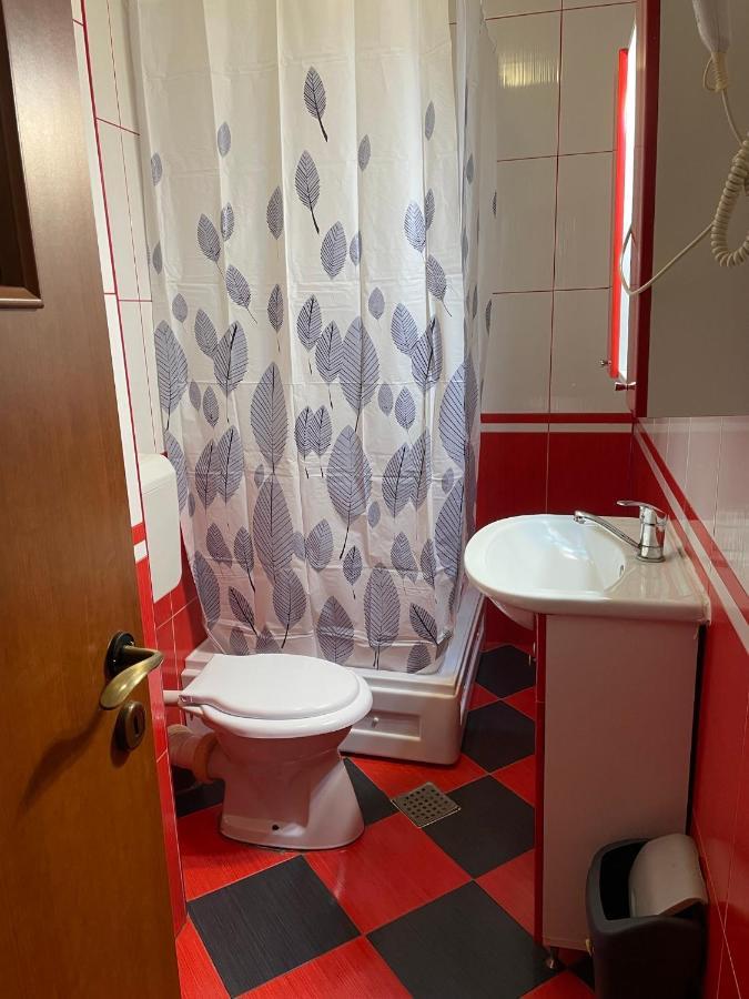Apartament La O Barfa Ploeszti Zewnętrze zdjęcie
