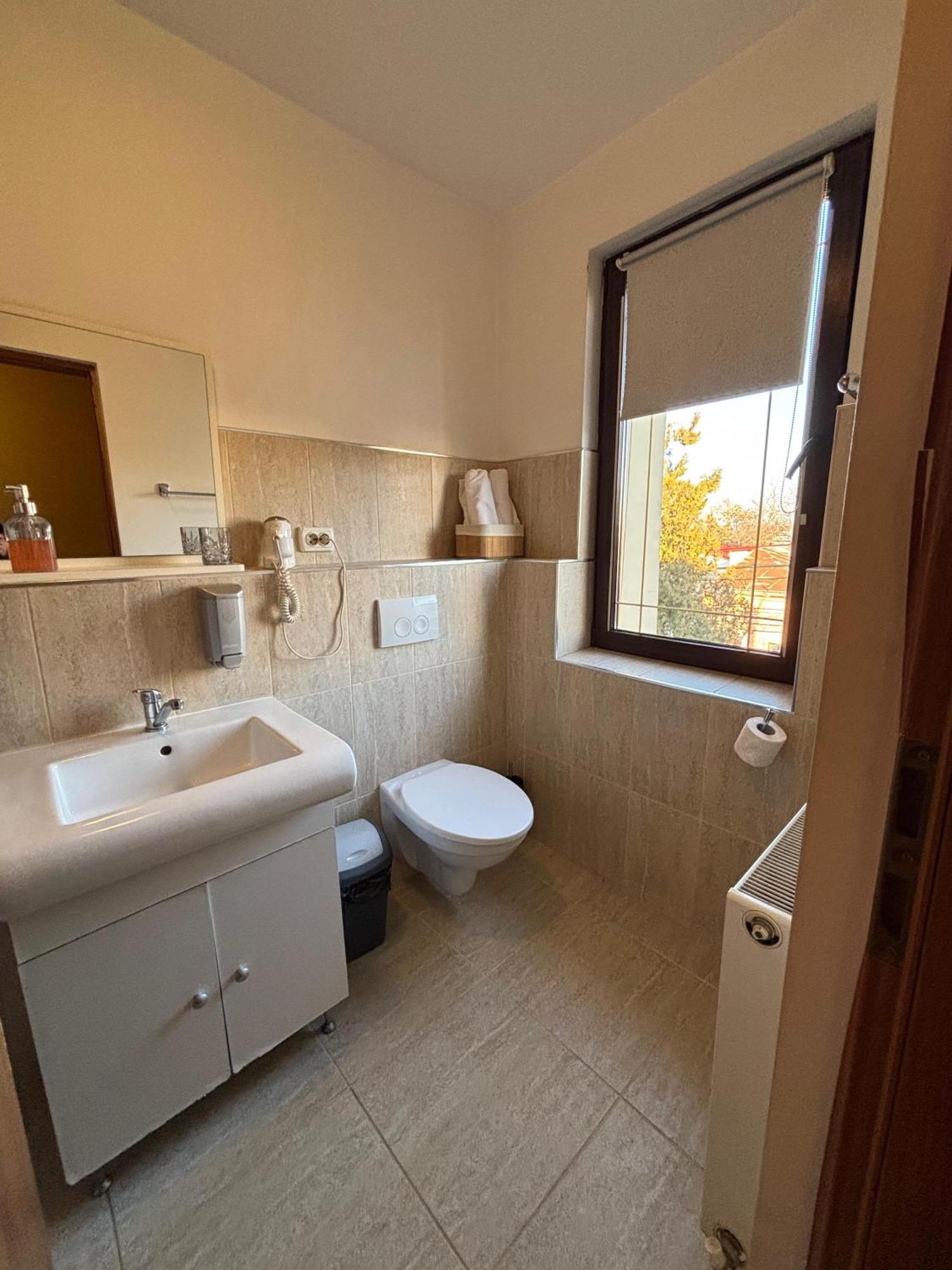 Apartament La O Barfa Ploeszti Zewnętrze zdjęcie